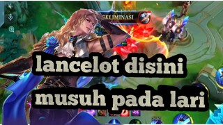 ada lancelot celana musuh melorot