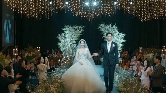 Their wedding looks so real.