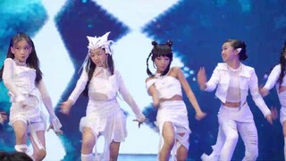 เด็กๆ เต้นเพลง XG-HESONOO + X-GENE + PUPPET SHOW @The Mall Lifestore Bangkae 240324