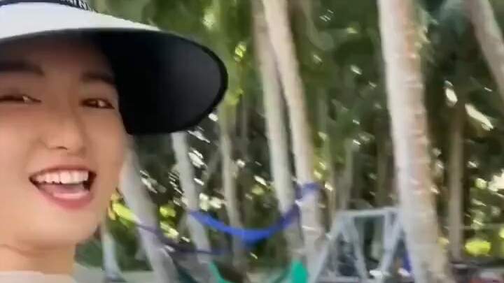 Dì thích uống nước dừa