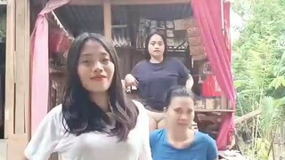 ipakita mo ang panty ni ate habang nagka'tiktok ang sexy sexy ni ate girl😍😍😍