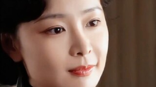 What was the luggage the actress took with her when she escaped?