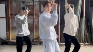 Penampilan tiga anggota "Gangnam Style" secara tidak sengaja bocor! Park Ji-sung tampil untuk kedua 