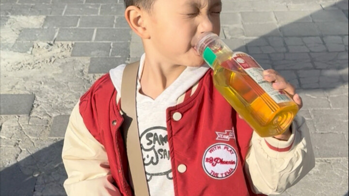 Explore the Mysterious Mall That Oba Loves to Shop At