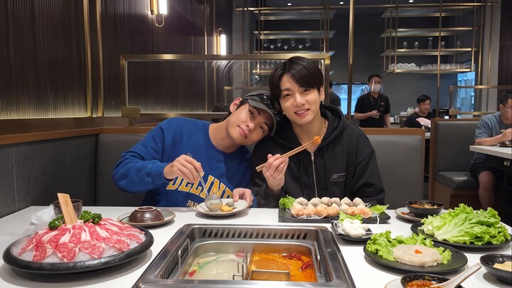 🏠Back Home! Taehyung & Jungkook Miss Romantic Korean Dinner Right After Landing!