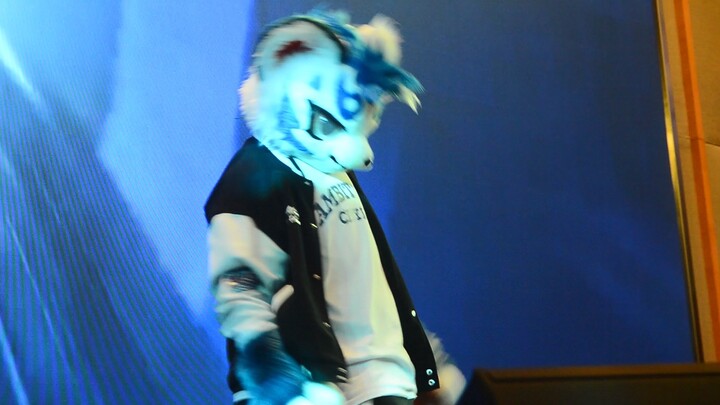 Can anyone tell me who this dancing beast is? It’s so powerful!
