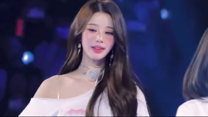 This Aura Is Something Special #kpop #girl #dance