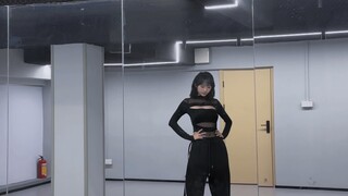 I haven’t danced seriously for a long time. I learned the whole Whiplash song in two classes. Haha. 