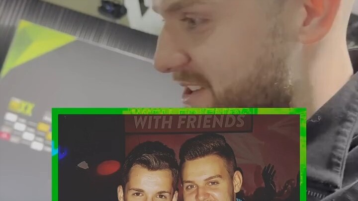 Bức ảnh ký tặng “bất ngờ” dành cho thí sinh