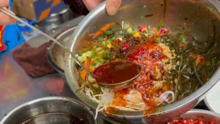 Old man, do you have some kind of misunderstanding about the small portion?