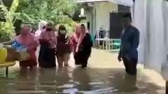 banjir tempat kondangan.