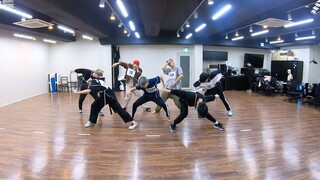 【WNS中字】220611 [4K] [PRACTICE RECORD] BTS (防弹少年团) ‘Black Swan’ #2022BTSFESTA