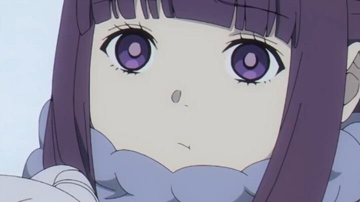 Có vẻ như anh ấy không muốn ai khác bế Frieren đâu, bạn thấy con chim Hiltalk của cô ấy chưa?