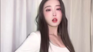 มังกรสองตัวเล่นลูกแก้ว