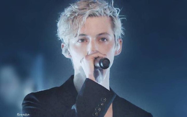 [Music][Live]Troye Sivan - <For him>