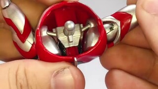 Mainkan kumpulan! Bentuk dasar Bandai Express Ultraman Ake SHF