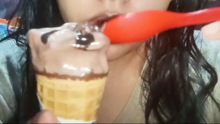 Asmr eskrim concerto coklat chip