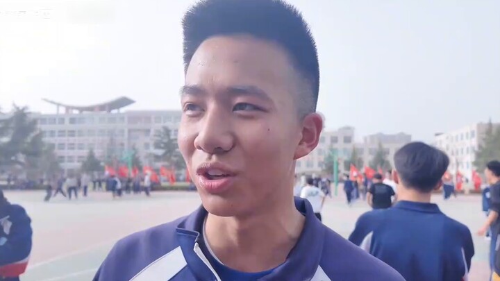 “Dorong dengan kuat lima siswa teratas di kelas untuk mengambil gerakan tunggal”, yang terakhir adal