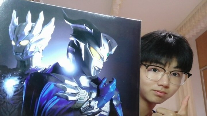 Salah satu dari empat produk awal UR yang misterius, pengenalan dan pemutaran unboxing + tampilan ef