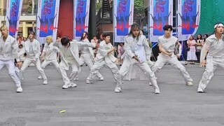 [SEVENTEEN] Một cảnh roadshow của Tôn Ngộ Không và các vũ công phụ họa quá đỉnh