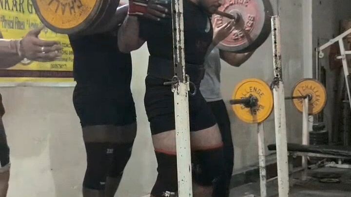 225 kg squats with full deapth #squats #powerlifting #gym