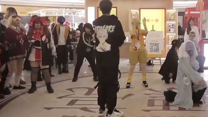 When the dance meets Ado’s singing…