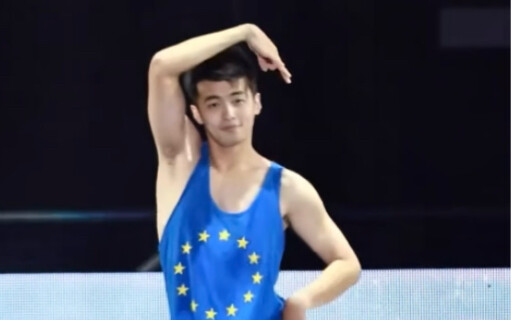 Bidikan langsung definisi tinggi dari penari cadangan Cyndi Wang