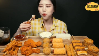 Gà rán Bburinngkle, hotdog, phô mai viên phần 2 #anngonmoingay