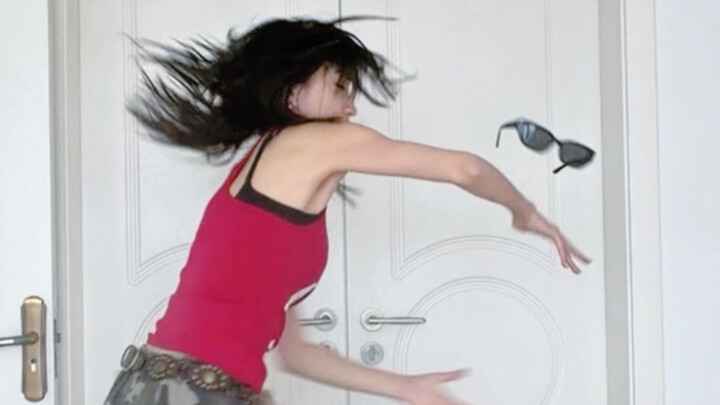 When I was dancing, I had a sudden inspiration…