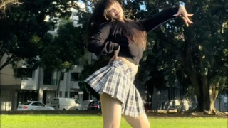 Oops！illit你们真的萌的没边 终于跳上moka的神之吹哨了