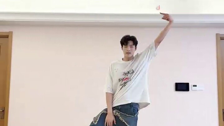 Ayo dukung lagu solo Song Yuqi "FREAK" | Goyangkan Kpop!