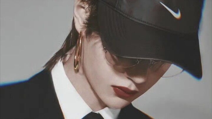 【หวังอี้ป๋อ】ยิ่งลุคแหวกแนว ยิ่งหล่อจนเกินจะต้าน