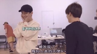 [BTS] تم تسريب رقصة غمازة ديمبل اللطيفة، لطيفة للغاية!