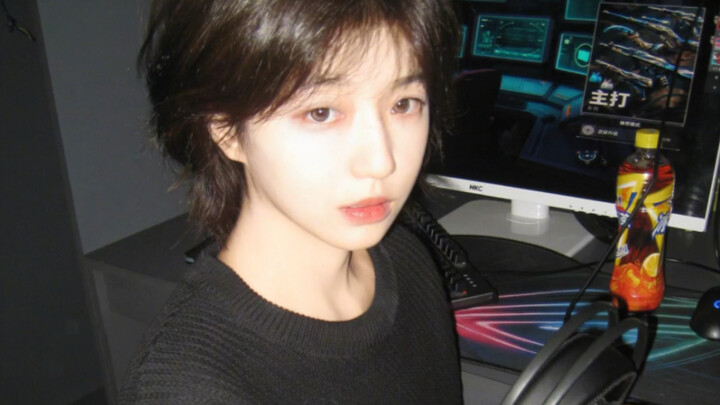 Hari-hari bermain game sangat menyenangkan, tetapi saya tidak bisa bermain game setiap hari.