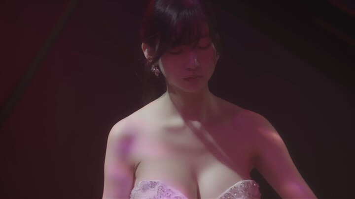 Cái piano này trắng thật.