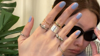 The ring is too cheap, sorry to show it.