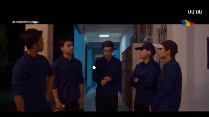 bb yayang dh ciap makan dhh bb the first time I