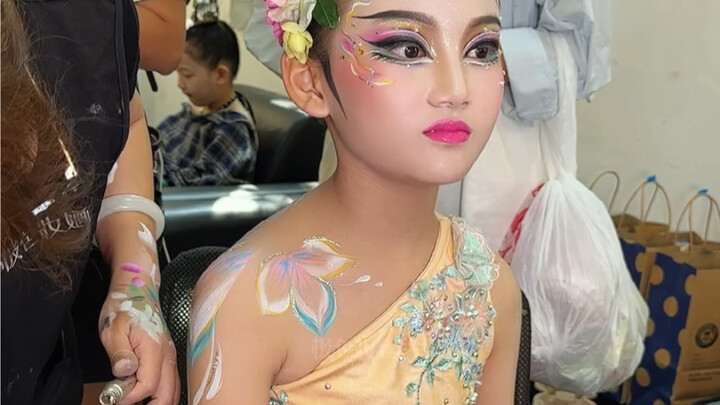 Finished the stage makeup in one go