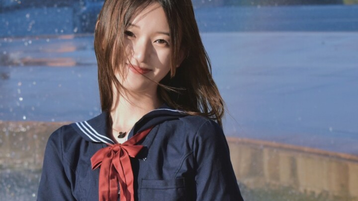 استحم في نافورة المدرسة بعد تجاوز عدد الإعجابات 10 آلاف!