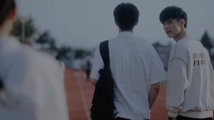 مرحبًا أيها المتفوّق، هل ما زال أخوك الذي لا يُحسَب له أي فائدة بحاجة إلى أخت؟