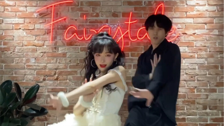 Tarian ulang lagu baru HyunA, PINGPONG – HyunA & Kim Hyo-jong