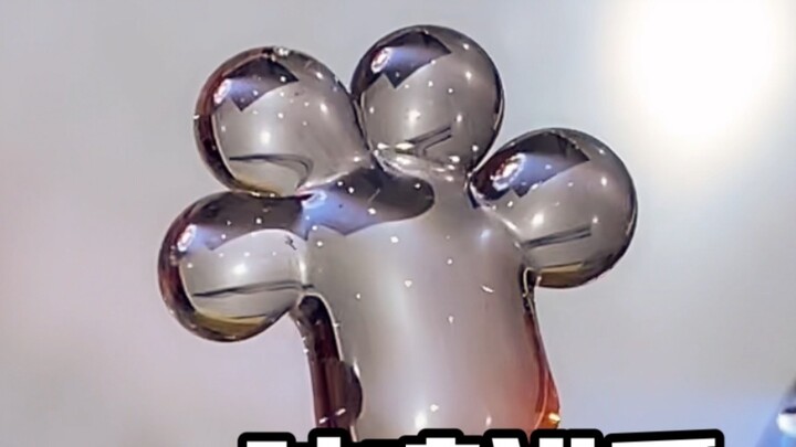 The whole process of burning, cutting and blowing glass cat claws