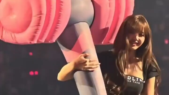 “So Hilarious It Tops the Hot Search List!” The Full Behind-the-Scenes of BLACKPINK’s Giant Light St