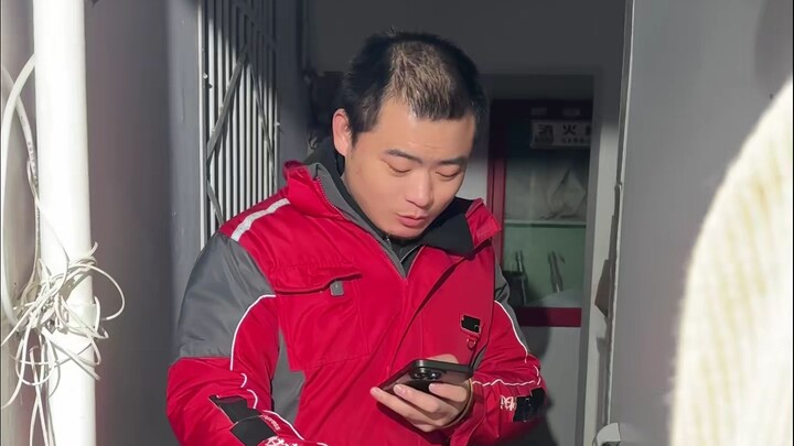 การรับสินค้าจากประตูบ้านสะดวกกว่าสำหรับคุณหรือพนักงานจัดส่งมากกว่ากัน?