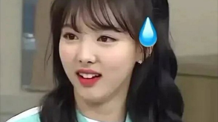 العنف النفسي الأسري بين يو جونغ-يون من TWICE ولين نا-ريون