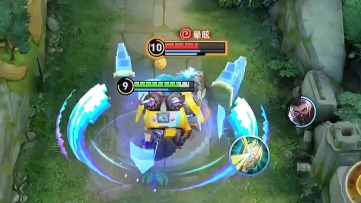 Sang pendukung mengejar jungler untuk membunuh, hahaha