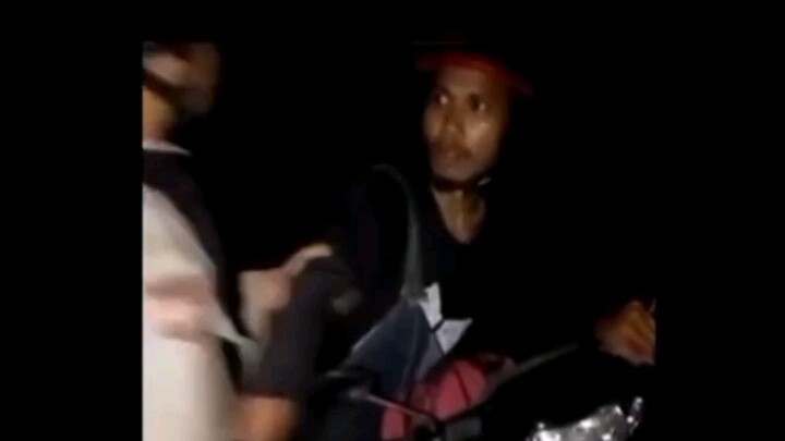 orang saat ditilang polisi Indonesia