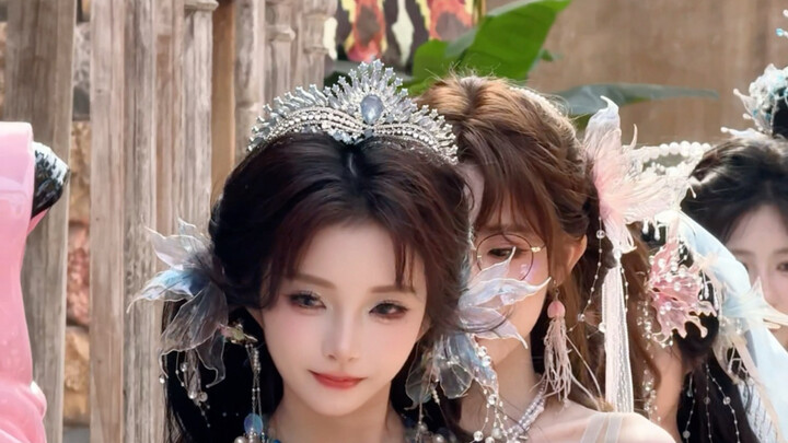 Dozens of heart-flutters in just a few seconds #QingdaoSilkRoadEpicShow #MermaidHasComeAshoreinQingd