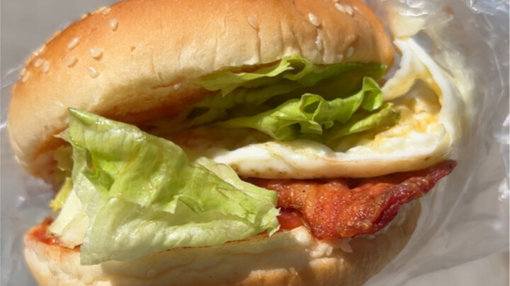 Bữa sáng vỉa hè | Hamburger tuổi thơ! Dinh dưỡng quá đi mất!