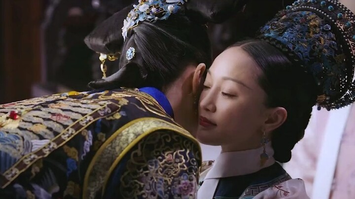 I really like the etiquette that Ruyi's mother gave when she first entered the palace, called the wa